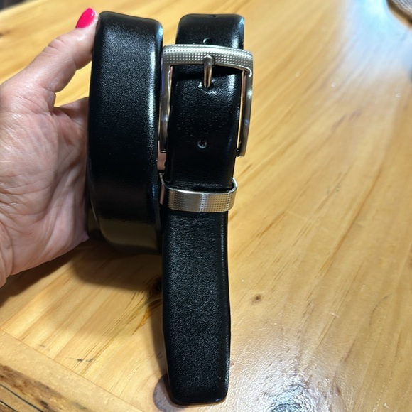 Man’s Italian leather black belt - Picture 2 of 4